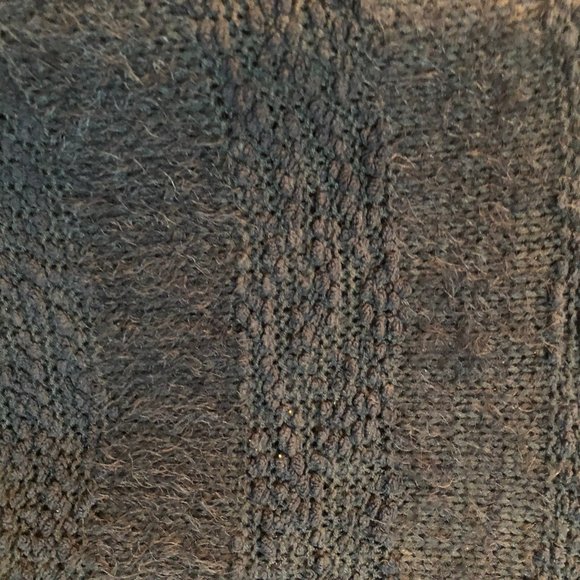 Denver Hayes Fluffy long sleeve Sweater size M - Picture 5 of 6